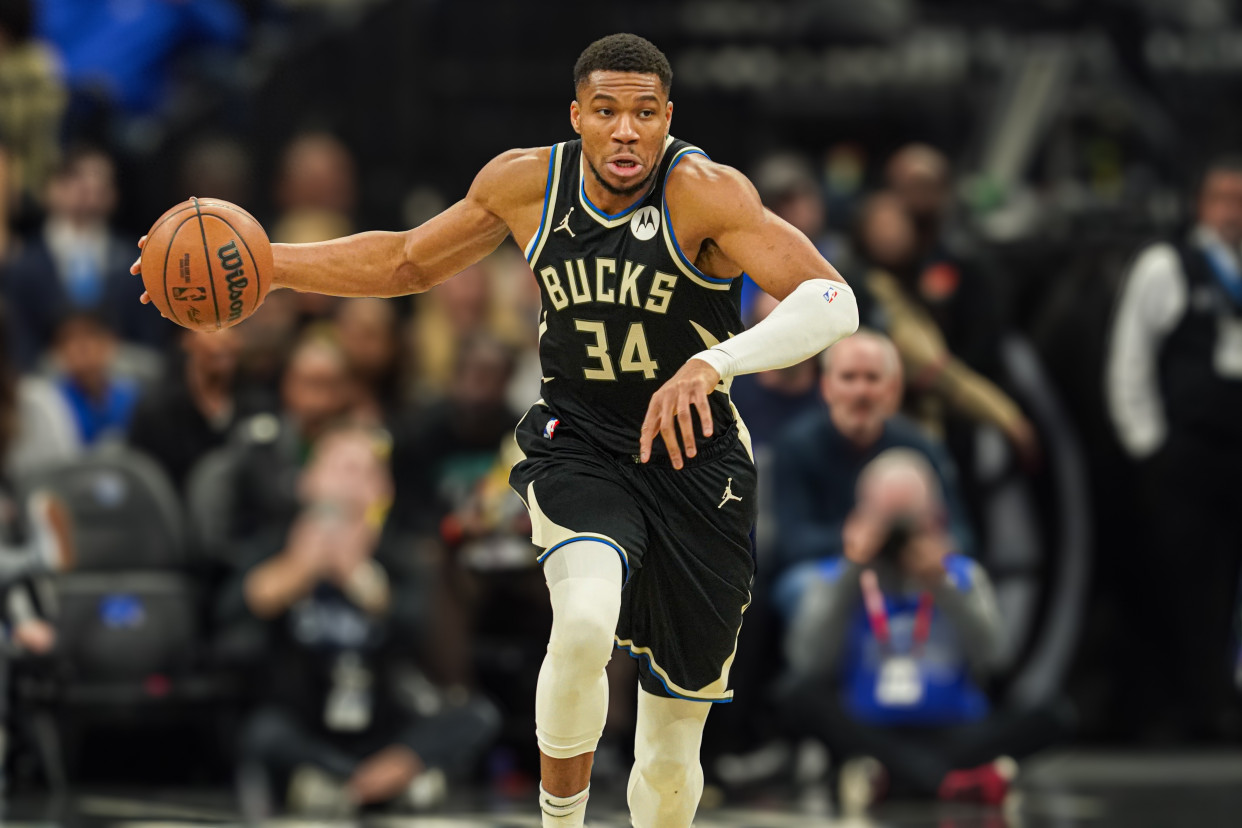 开云体育-猛龙横扫鹈鹕，字母哥扛起全队