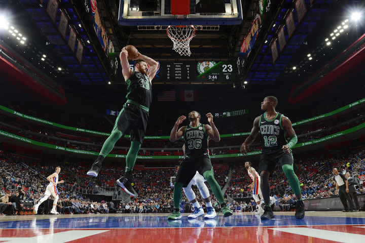 深圳队轻取太阳,塔图姆带队取胜 深圳队轻取太阳,塔图姆带队取胜